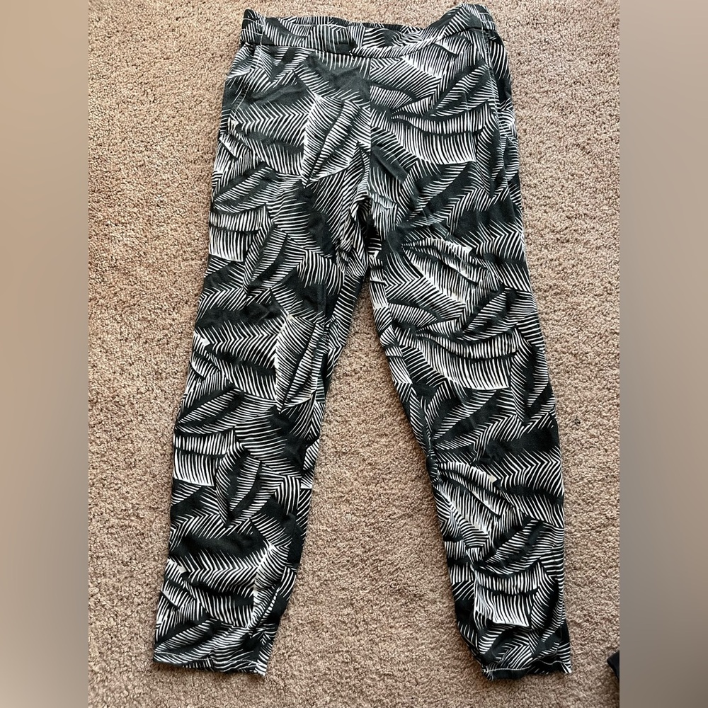 GAP Tropical Print Flowy Cropped Lightweight Pant Black White XS - Picture 1 of 5